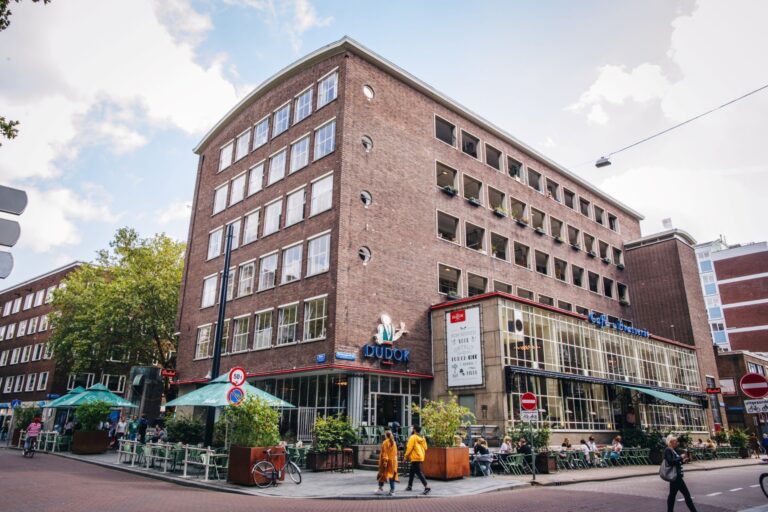 Dudok stapt over op gestroomlijnde administraties